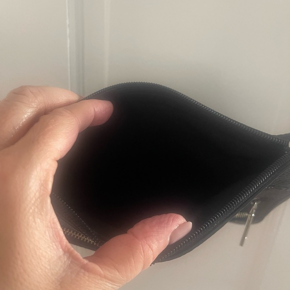 REBECCA MINKOFF Black/Silver 3
Zip Crossbody - Picture 7 of 8